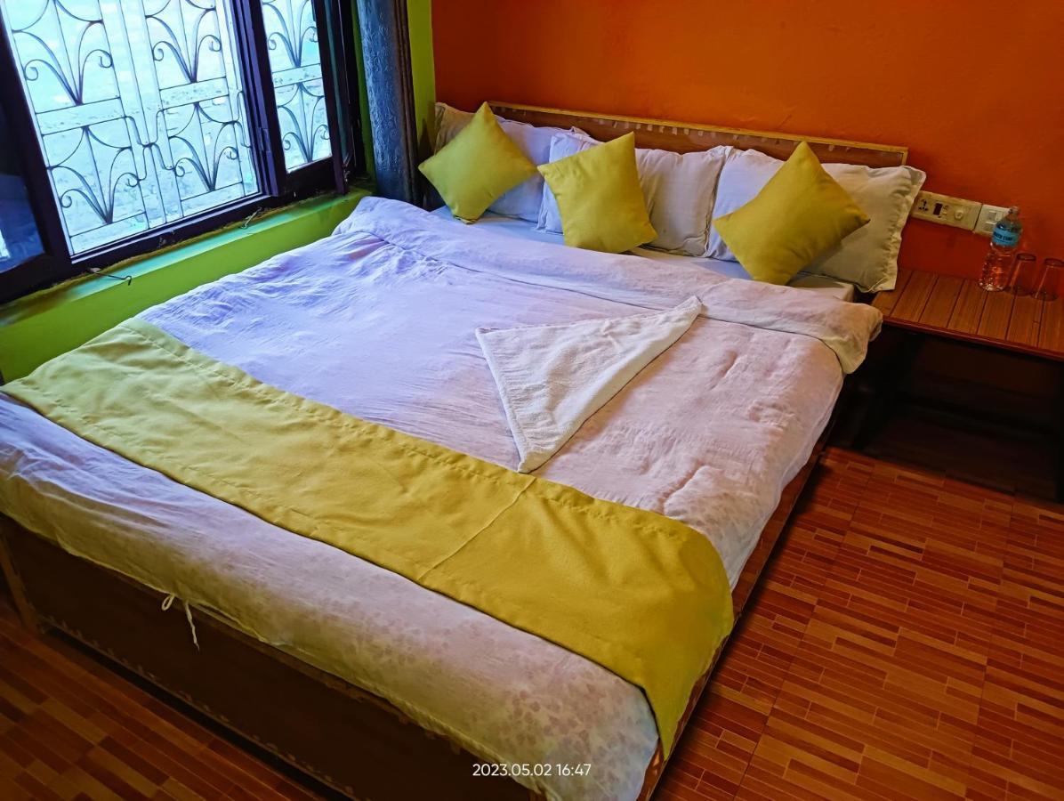 Hotel Butterfly - Peaceful Garden For Nature Lovers Sauraha Luaran gambar