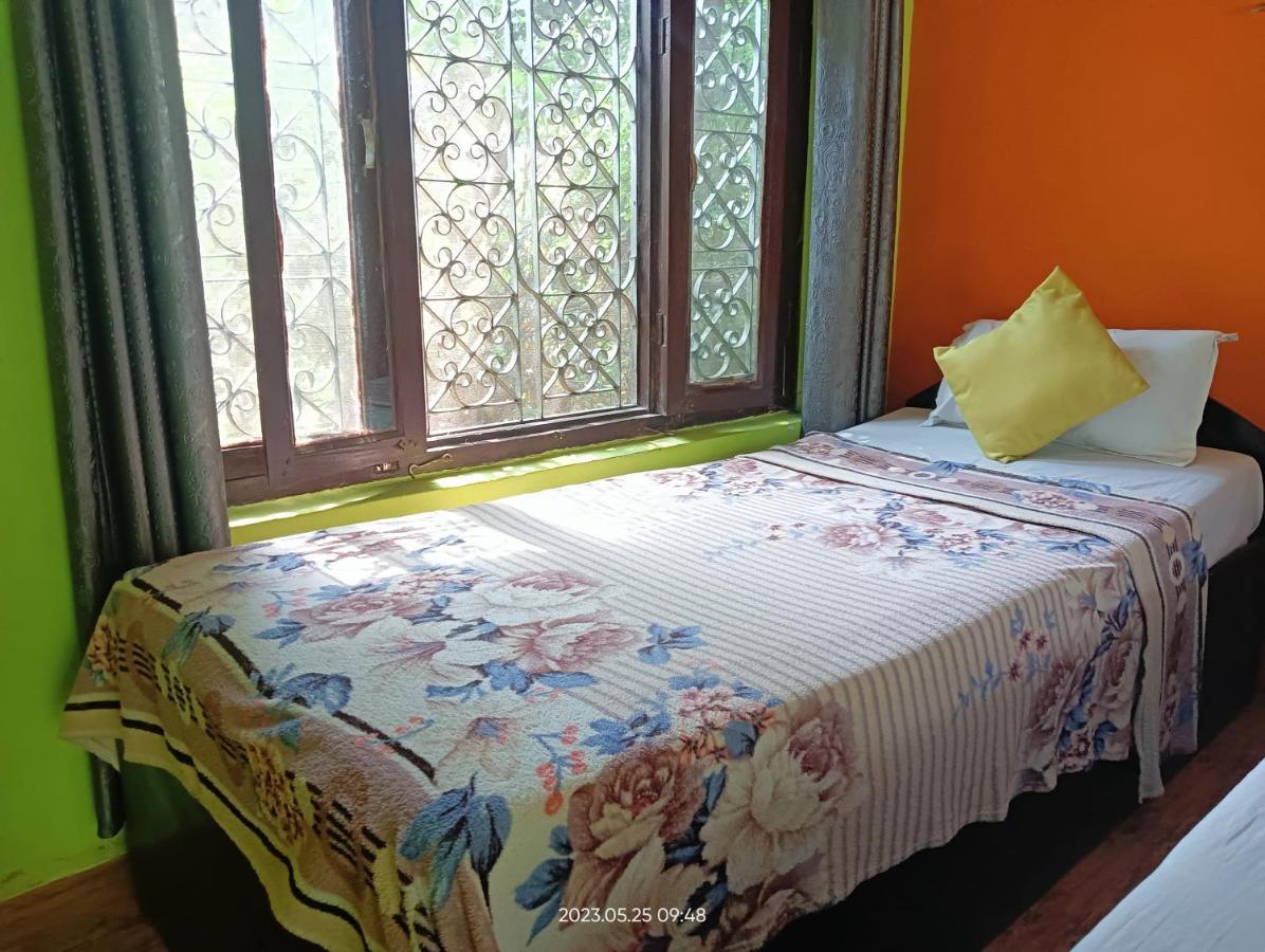 Hotel Butterfly - Peaceful Garden For Nature Lovers Sauraha Luaran gambar