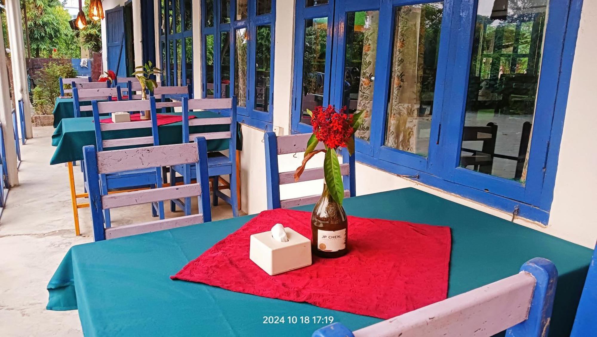 Hotel Butterfly - Peaceful Garden For Nature Lovers Sauraha Luaran gambar