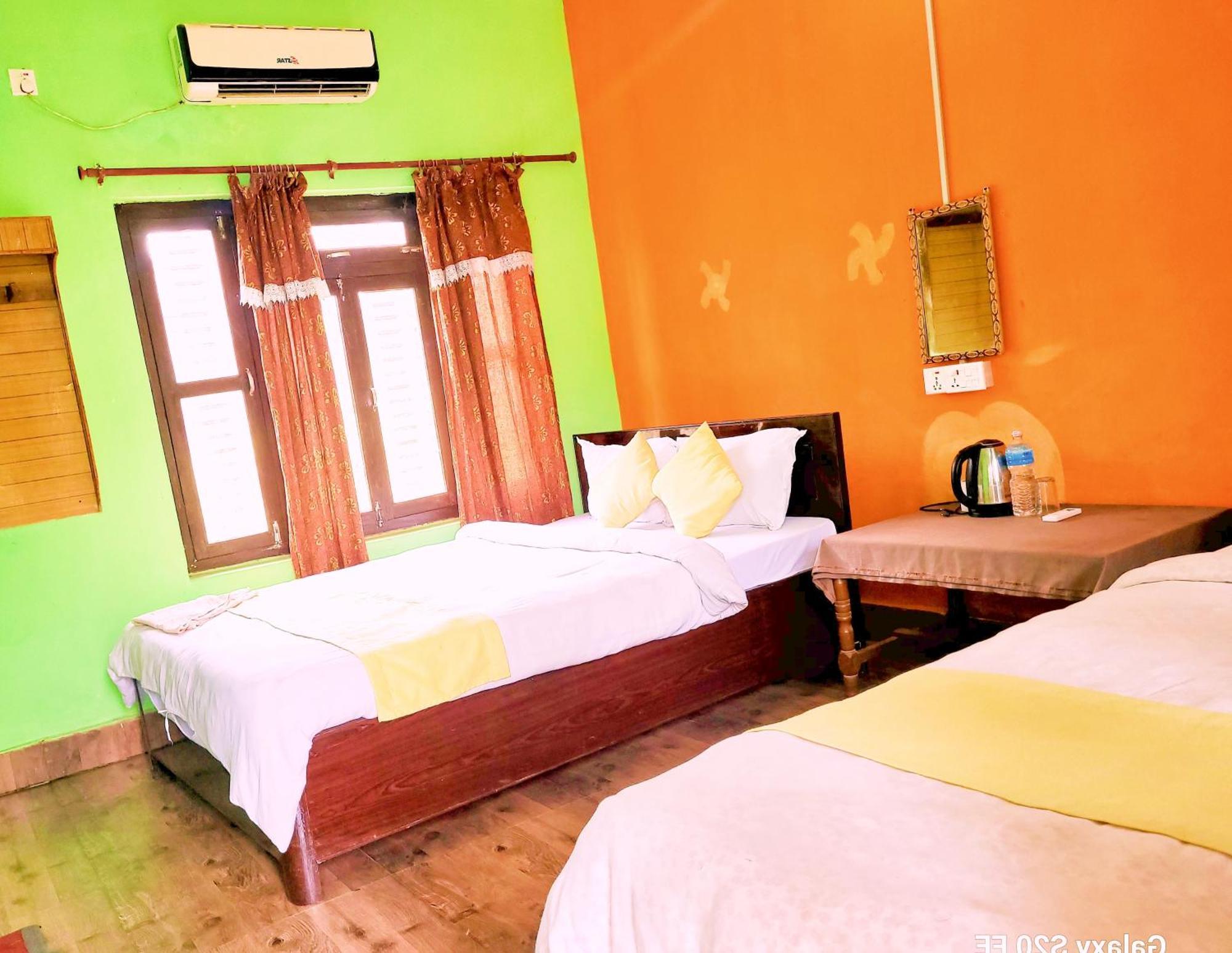 Hotel Butterfly - Peaceful Garden For Nature Lovers Sauraha Luaran gambar
